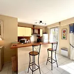 Confort 4 Pers, Proche Et Centre, Parking Inclus - Raphael - Fr-1-226a-46 Daire